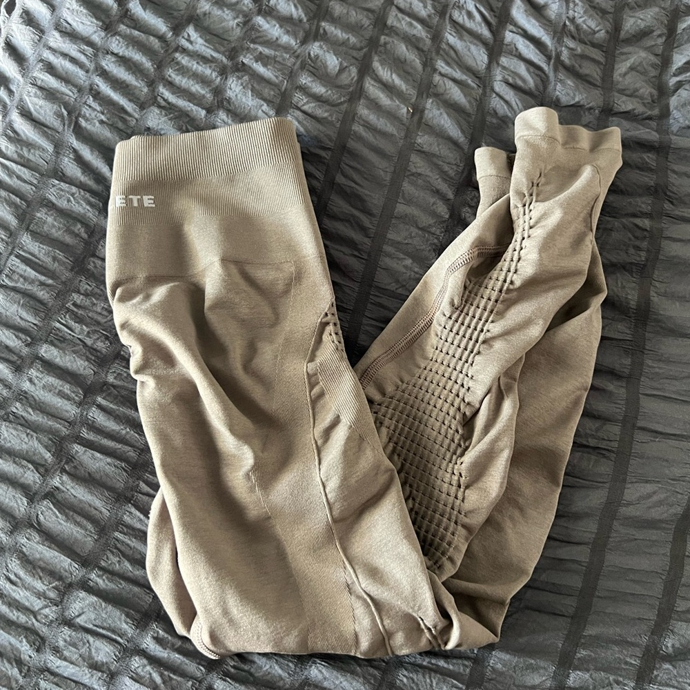 Alphalete Amplify Contour